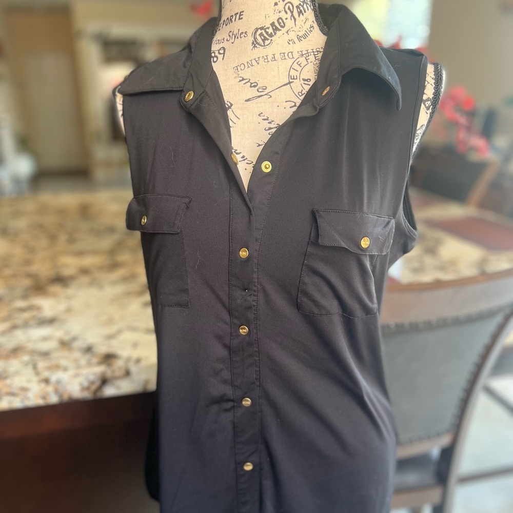 Black Sleeveless Button down Top